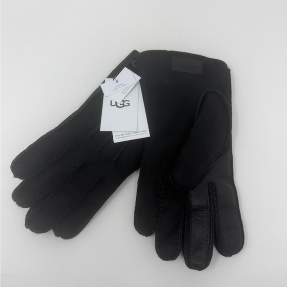 UGG Men's Contrast Sheepskin Tech Gloves - Picture 2 of 4